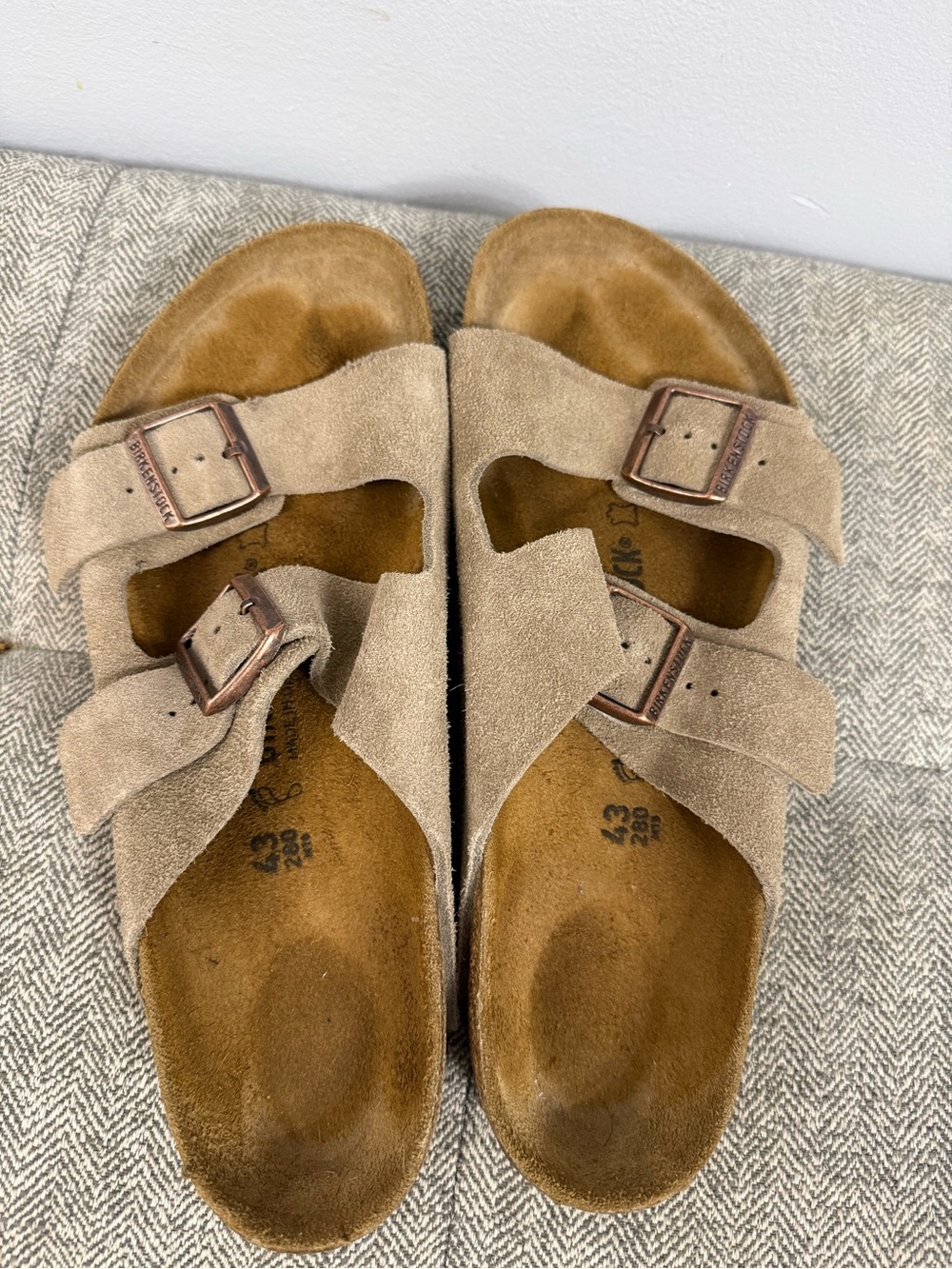 Birkenstock Arizona Suede Sandals - Tan Taupe - Double Strap - Size 43 - Leather